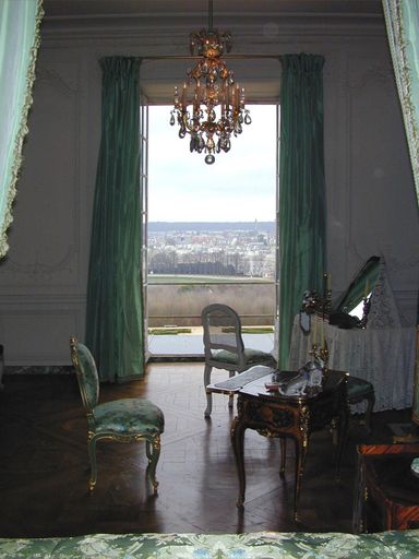 Vorschau Bild von Bild zu OTS - Am 12. Februar 2002 wurden im Schloss Versailles in
Paris die Gemächer der legendären Madame de Pompadour wiederöffnet
und im Rahmen einer Sonderausstellung den Besuchern zugänglich
gemacht.