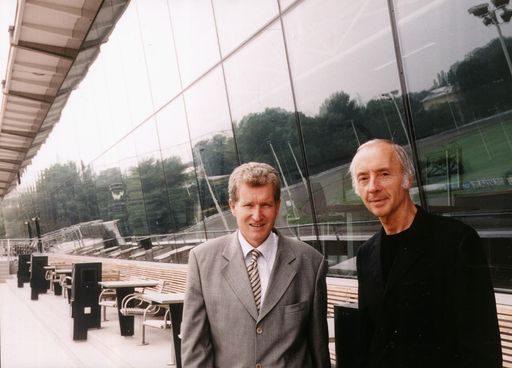 Bild zu OTS - Man trifft sich wieder am Rennplatz: Krieau-Präsident
Dr. Josef Kirchberger und Architekt Dr. Manfred Wehdorn auf der
revitalisierten Tribüne der "Neuen Krieau"