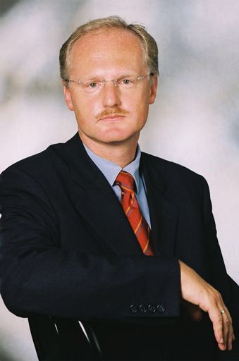 Bild zu OTS - Dr. Martin Gleitsmann übernimmt ab 14. September 2002
turnusmässig die Präsidentschaft im Hauptverband