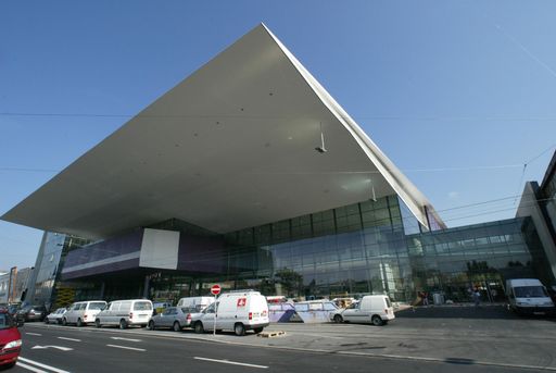 Bild zu OTS - Am 6. Oktober 2002 eröffnet das "messecentergraz" die
"Stadthalle", ein neues Veranstaltungszentrum der Superlative. Die
Stadt Graz, Kulturhauptstadt 2003, hat das innovative Messeteam mit
der Vermarktung beauftragt.