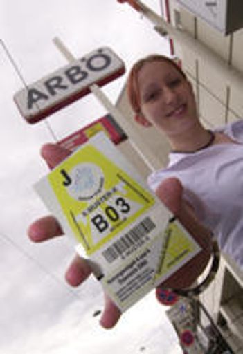 Bild zu OTS - ARBÖ: Spartipp für alle, die jetzt noch ein Mautpickerl
2002 benötigen