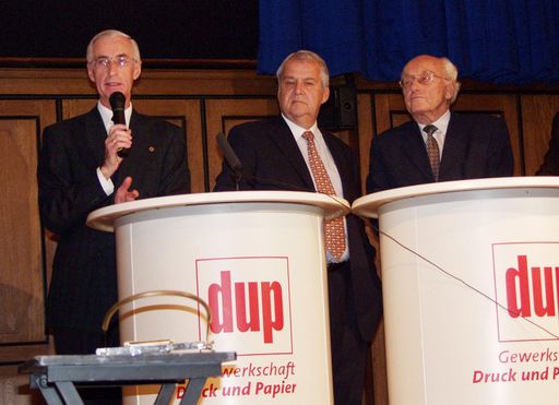 Vorschau Bild von Bild zu OTS - Die Pioniere, der Grazer Bürgermeister Alfred Stingl,
der ehemalige Finanzminister Rudolf Edlinger und der ehemalige
Handelsminister Josef Staribacher (von links)