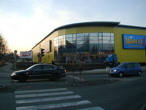 Vorschau Bild von Bild zu OTS - Der Möbeldiscounter Möbelix eröffnet in Klagenfurt an
seiner Geburtsstätte den Neubau am Schachterlweg in Klagenfurt.