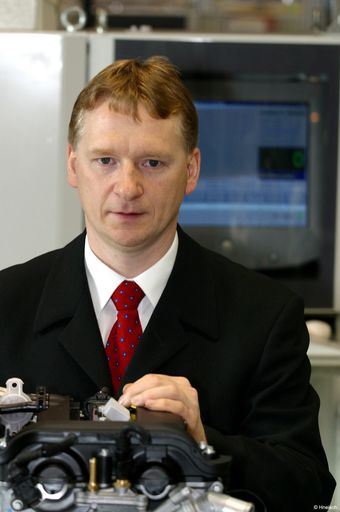 Ing. Karl Amon, Fertigungsleiter der Opel Austria
Powertrain GmbH