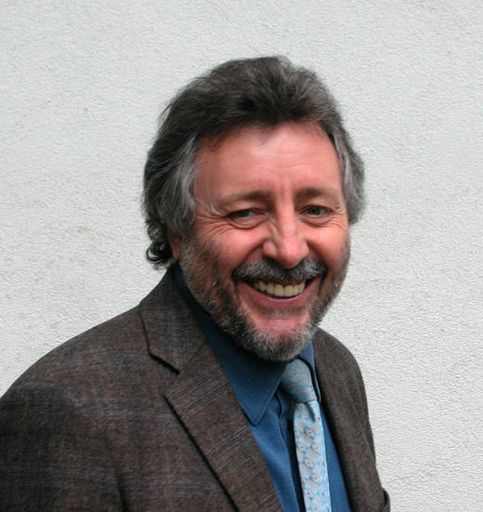 Ein neuer Name taucht demnächst unter den Media-TOP 5
auf, aber die Agentur ist nicht das Ergebnis eines Mergers sondern
einer Umbenennung: die Mediaagentur von DEMNER, MERLICEK & BERGMANN,
aus der Mediaplanungsabteilung der gleichnamigen Fullservice-Agentur
entstanden und seit 1991 eine eigenständig operierende Gesellschaft,
heisst künftig MEDIA 1 (Mediaplanung und -einkauf GmbH).
Im Bild: Gerhard Altmann, seit einem Jahr Geschäftsführer der
Mediaagentur.