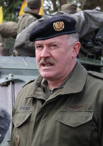 Generalleutnant Entacher: "Rechne mit Beteiligung
österreichischer Soldaten an internationaler Irak-Friedenstruppe"