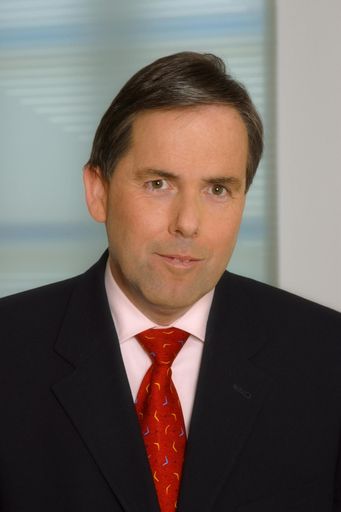 Im Bild: Vorstandsdirektor Dr. Joachim Grill.
Die Linzer OMV Tochter Agrolinz Melamin GmbH ist derzeit voll
ausgelastet. "Bei Melamin und Düngemittel sind wir bis Jahresmitte
ausverkauft", so Vorstandssprecher Dr. Joachim Grill.