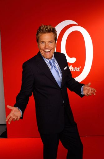 Dieter Bohlen ist das neue Gesicht von s.Oliver MEN.
"s. Oliver" Kampagnen Shooting mit Dieter Bohlen am 06.06.2003