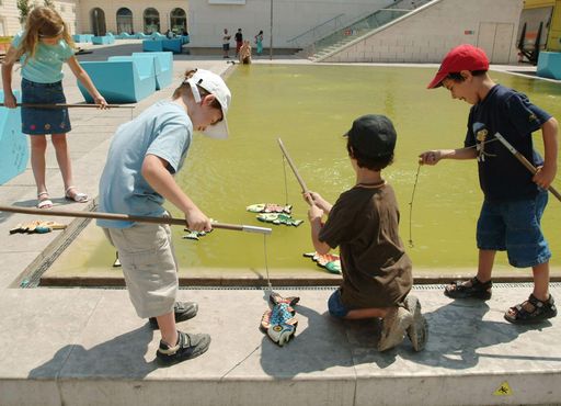 Vorschau Bild von Pünktlich zum Ferienbeginn und zum diesjährigen
UNO-Jahr des Wassers veranstaltet das FORUM Umweltbildung eine
Internet-Rallye für Kinder und Jugendliche. Gefischt wird dabei
nicht etwa mit Netz sondern im Netz. Denn in diesem Jahr kann man
dort unter www.umweltbildung.at/schwerpunkte/wasser in
Internationalen WWWassern besonders ergiebig Informationen, Wissen
und Ideen angeln.