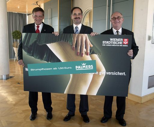 Personen v.l.n.r.: Mag. Robert Lasshofer
(Vorstandsdirektor Wiener Städtische), Mag. Walter Wölfler
(Vorstand Palmers Textil AG), Dr. Günter Geyer (Generaldirektor
Wiener Städtische)