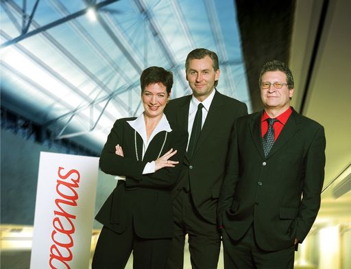 Kathryn List, AVL-Unternehmenssprecher Michael Ksela
und  Steirischer Herbst-Intendant Peter Oswald (v.l.n.r.) freuen
sich  gemeinsam über die große Auszeichnung.