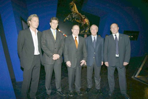 Vorschau Bild von SAP und Swarovski Vorstände v.l.n.r.: Markus
Langes-Swarovski (Swarovski  Executive Board,
Communications), Mathias Margreiter (Swarovski Executive Board,
Controlling), Gerhard Oswald,Vorstandsmitglied SAP AG, Heinz Molan
(CFO, Swarovski Executive Board), Wolfgang Schuckert, Country
Manager SAP Österreich.