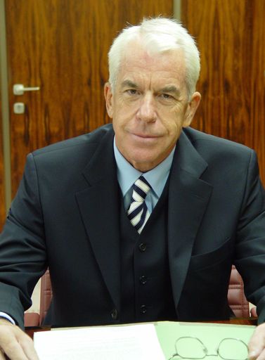 Vorschau Bild von Die Allgemeine Bausparkasse (ABV) verbessert
Neuabschlussgeschäft und Finanzierungsleistung.
Im Bild: Vorstandsvorsitzender Dr. Thomas Wieser