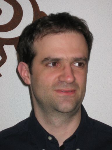 Silbergrau Consulting & Software GmbH, ausgezeichnet
beim Constantinus 2004 im Bereich Open Source, setzt seine
Erfolgsserie fort. Im Bild: Herr Dr. Thomas Strasser, GF von
Silbergrau Consulting & Software GmbH