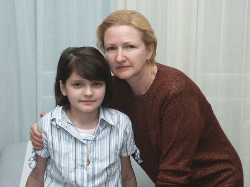 Vorschau Bild von Tapfere Irina (10) aus Minsk umsorgt von Mutter
Tatjana Ilyna