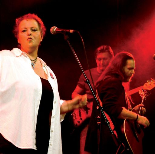  (v.l.n.r.:) Mama Oliver (Lead Vocal), Freak Weber
(Gitarre), Klaus Tatto (Bassist)