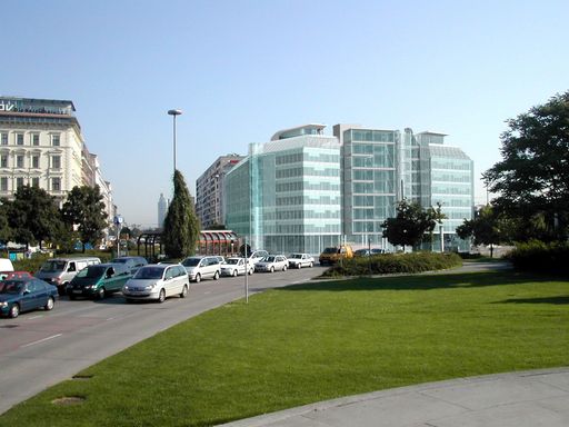Spannender städtebaulicher Vorschlag macht
Praterstern kantiger - ÖBB Architekturwettbewerb Praterstern 5: Das
Siegerprojekt von Richter/Tillner.