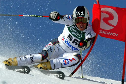 Mehr denn je: Neun Alpine rund um Andi Schifferer und
drei Skispringer.