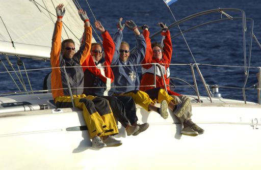 Der Österreichischer Segelverband (OeSV) & BLU BALU
Yachting ( http://www.blubalu.com ) intensivieren ihre
Yachting-Kooperation und sind bis zum Segel-WM-Jahr 2006 im selben
Boot! Bei den heimischen Segelfreunden kommt das augenscheinlich
gut an.