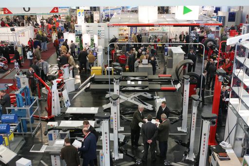 Die 23. >AutoZum< in Salzburg, heimische
Branchenplattform für den Kfz-After-sales-Bereich, verzeichnete
einen neuen Besucherrekord.
