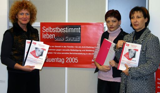 Geschäftsführerin Dagmar Onitsch, LAbg. Sieglinde Trannacher,
Ingrid Glockengieser (v.l.)