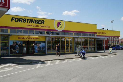 Heute, 17.03.2005 eröffnet Forstinger die erste
Filiale in Bratislava.