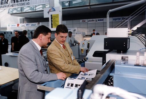 Rund 100 Aussteller aus dem In- und Ausland zeigen
vom 5. bis 8. April im Design Center Linz die neuesten
Entwicklungen für Druck und digtitale Produktion.