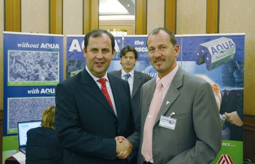 Vorschau Bild von Umweltminister Josef Pröll und AQUAvital
Geschäftsführer Leo Schriefl sehen dem russischen Markt mit
Optimismus entgegen.