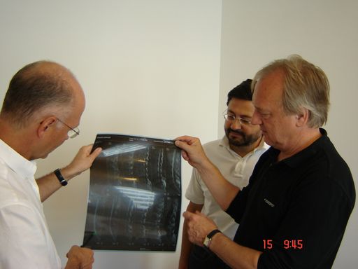 Kurier-Mitarbeiter (im Bild Gerhard Krause) als
Pioniere bei Vor-Ort-Vorsorge-Aktion der Physikalsiche Mediziner