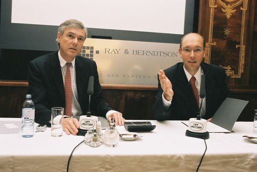Die beiden Geschäftsführenden Gesellschafter von Ray
& Berndtson CEE, Dr. Joachim R. Zyla (li) und Mag. Andreas
Landgrebe.