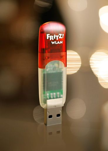 AVM FRITZ!WLAN USB Stick ab sofort im Handel.
Stick&Surf für Sicherheit ohne Konfiguration. Ohne Kabel schnell,
sicher und einfach surfen ist das Motto bei AVMs neuem FRITZ!WLAN
USB Stick.