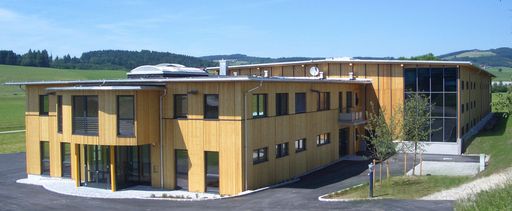 Umweltgerechtes Bauen im Grünen. Die neue
Österreichzentrale der EZA Fairer Handel GmbH