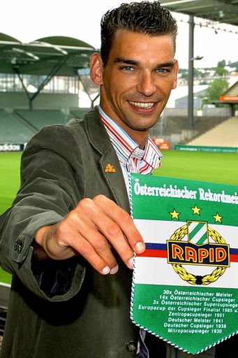 Vorschau Bild von Markus Blümel, Marketingleiter des SK Rapid, setzt
auch bei der neuen Kampagne auf das bewährte Team von PKP
proximity.