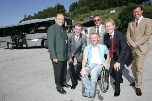 GF-Postbus Michael Gassauer, LR Walter Blachfellner,
GF-MBÖ KR Leißing, GF-Postbus Dr. Paul Frey, KR Alexander Pappas,
Thomas Geierspichler (Rolltstuhl)