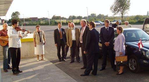  Der österreichische Staatssekretär für
Transportwesen, Mag. Helmut Kukacka, und seine Delegation am
Mittwoch, 07.09.2005, im neu eröffneten Zoll- und Logistikterminal
"Robni terminali Zitnjak" in Zagreb.