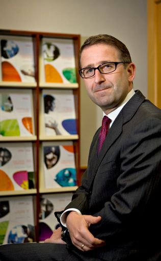 Michael Väth, Senior Vice President und General
Manager, EMEA von Hitachi Data Systems, zu der aktuellen Studie:
'Die Unternehmen werden durch ihre großen Datenmengen mit immer
höheren Belastungen konfrontiert. Für die Daten und damit auch für
die Unternehmen ergeben sich vielfältige Bedrohungsszenarien, für
die Hitachi Data Systems die entsprechenden Lösungen hat.'