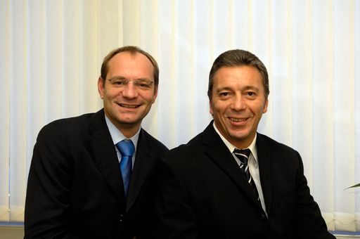 Die tirolmail-Geschäftsführer Andreas Gfall (li.) und
Kurt Egger (re.) zeichnen auch für die Geschäftsführung des neu
gegründeten Joint Ventures verantwortlich.