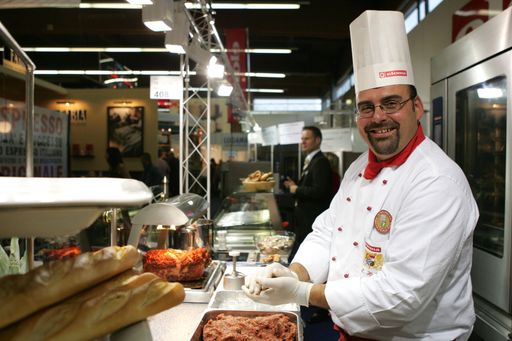 Die Fachmesse >Alles für den Gast Herbst< in Salzburg
ist der größte Branchentreffpunkt der Hotellerie und Gastronomie im
Alpenraum.