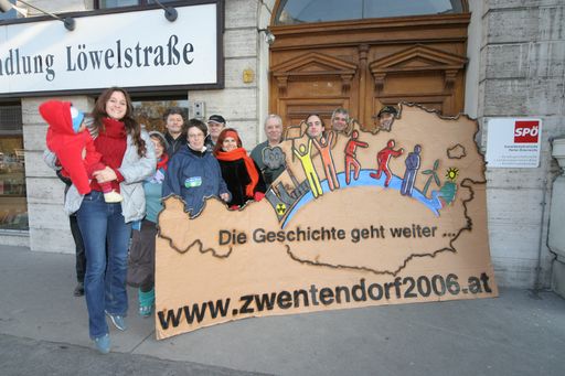 Im Bild u.a.: Peter Weish, Forum Östereichische
Wissenschafter für Umweltschutz, Fritz Binder Krieglstein,
Eurosolar, Wolfgang Mehl, Klimabündnis, Alexander Trinkl, Agenda X.