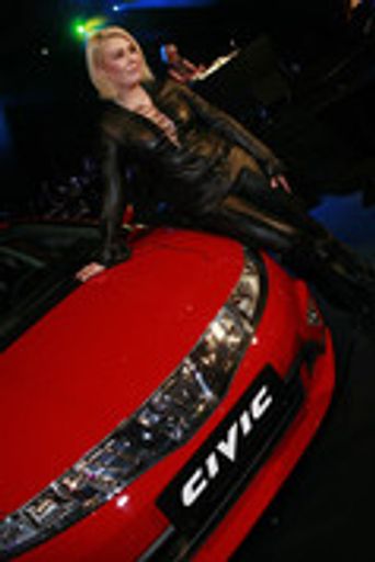  Kim Wilde präsentierte gestern, 5.1.2006, im 'amadeus
terminal 2' am Salzburger Flughafen den neuen Honda Civic.
http://pressefotos.at/m.php?dir=200601&u=10&e=20060105_h&a=event