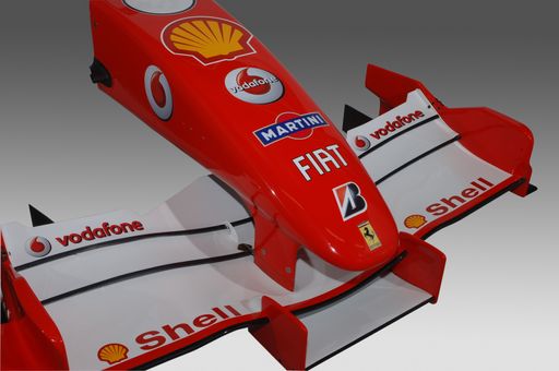 Martini wird Partner von Scuderia Ferrari, 
- Martini kündigt das TV-Programm "Martini World Circuit" an, 
- Martini unterstützt das Sponsoring für die Kampagne für 
  verantwortungsvollen Alkoholkonsum "Don 't drink and drive"