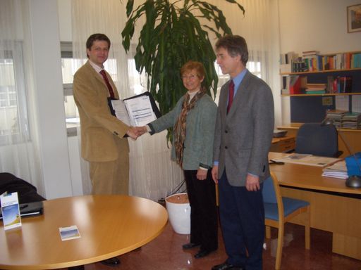Erfolgreicher Projektstart in der PÄDAK der
Erzdiözese Wien. Im Bild v.l.n.r.: Gerald Mauberger (SOP); Maria
Felberbauer und Alfred Kowarsch (beide PÄDAK Erzdiözese Wien)