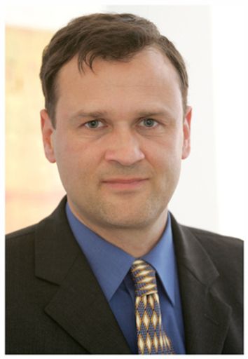  Die PR- und Lobbying-Agentur ACCEDO freut sich über
einen neuen Mitarbeiter: Seit kurzem verstärkt Mag. Stefan Walitza
(39) das Wiener Team als PR-Consultant.