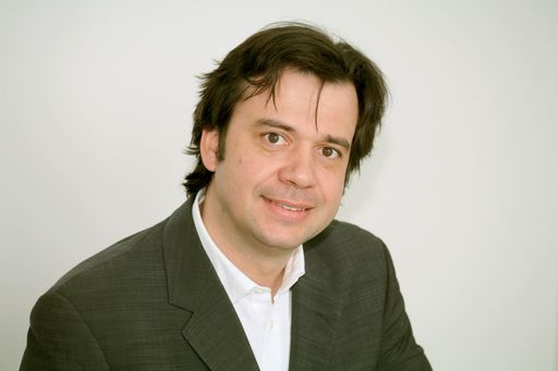 Matthias Flödl, 38, der ab 15. Februar dieses Jahres
die Schnittstelle zwischen Geschäftsleitung, Herausgeber/n und den
Redaktionen innehaben wird.