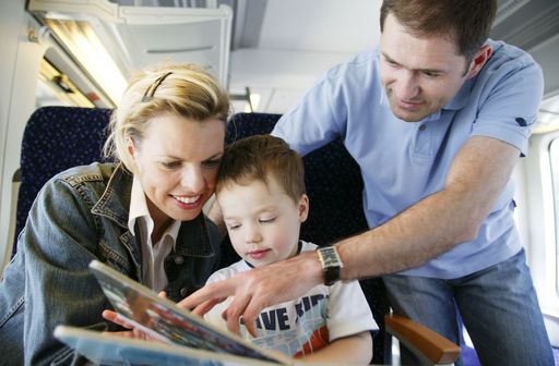Vorschau Bild von Von 27. Februar bis 03. April 2006 fahren Inhaber einer VORTEILScard Familie mit dem 24-Stunden-Österreich-Ticket mit der ganzen Familie um nur 15 Euro in der 2. Klasse quer durch ganz Österreich - unter der Woche ebenso wie am Wochenende.