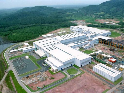 Von SMS Demag errichteter Kaltbandkomplex mit
Säureregenerationstechnologie von Dependeq bei Arcelor Vega do Sul
(Sao Francisco do Sul, Brasilien)