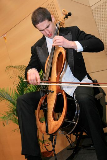 Slowakische Kreativität im Rahmen der Eröffnung der
>Wohnen & Interieur< 2006: Ein Student schuf das "etwas andere"
Chello.