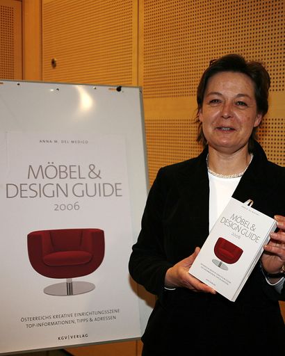  Autorin Anna M. Del Medico bei der Präsentation ihres
Buches "Möbel & Design Guide 2006"
http://pressefotos.at/m.php?g=1&u=38&dir=200603&e=20060315_d&a=event