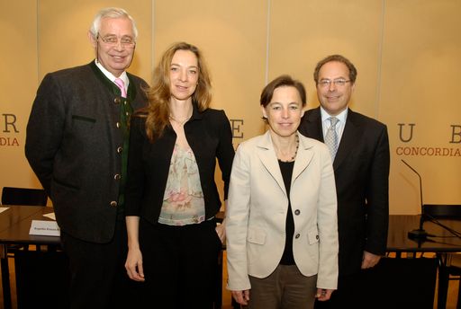 Mediziner einig: Misteltherapie erhöht die
Lebensqualität	v.l.n.r.:  Ekkehard F. Büchler (Vorsitzender
Selbsthilfegruppe Prostatatkrebs); Angelika Krauss-Rirsch, MAS
(Vertreterin der onkologischen Selbsthilfegruppen MEDITIA); Dr.
Barbara Degn (Präsidentin WIGAM); Univ.-Ass. Prof. Dr. Leo Auerbach
(Univ. Klinik für Frauenheilkunde AKH Wien);