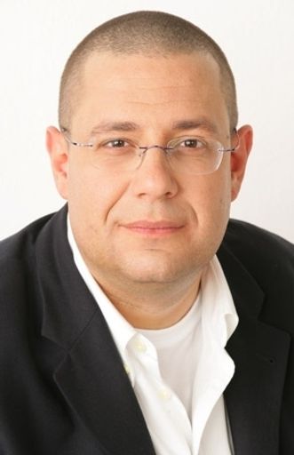  Atha Athanasiadis wird neuer Chefredakteur von TV-Media